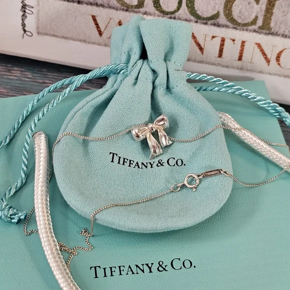 🎀Tiffany & Co. Ribbon Bow Sterling Silver 925 Vintage Pendant Necklace💝 - Picture 16 of 16